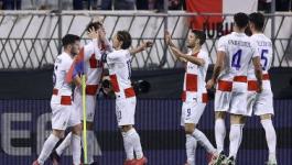 mk体育下载:日天模式再启!库里31中16&三分20中12爆砍52分10板8助5断.